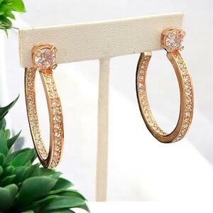 New Designer Earrings Signed Zaxie by Stephanie Taylor Rose Gold Hoop Crystal 8E